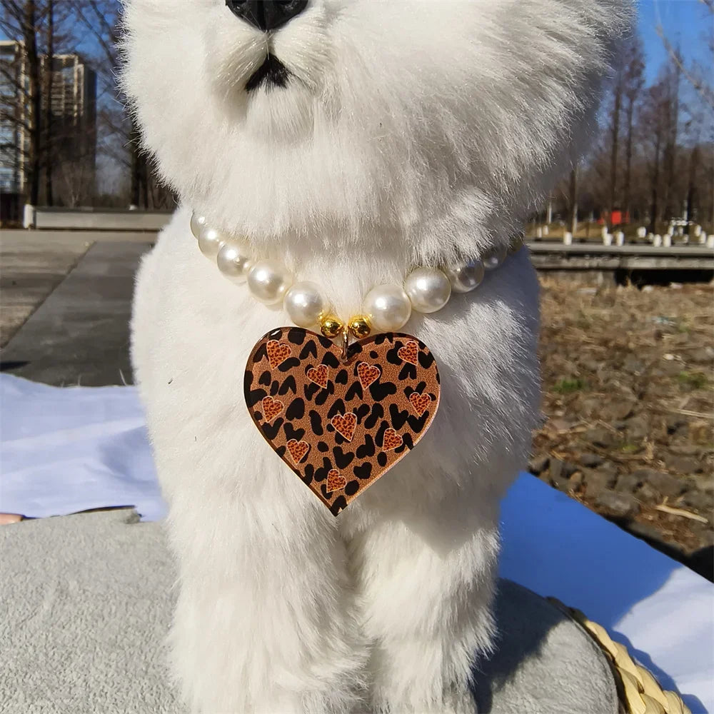 Cute Dog Accessories Imitation Pearl Pet Collar Handmake Glamour Jewelry Necklace with Heart Pendant Decoration for Puppy Cat