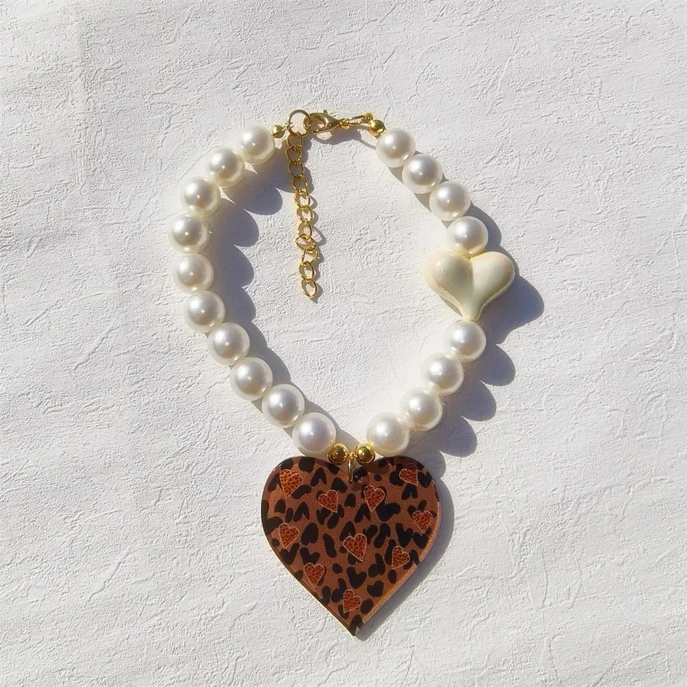 Cute Dog Accessories Imitation Pearl Pet Collar Handmake Glamour Jewelry Necklace with Heart Pendant Decoration for Puppy Cat