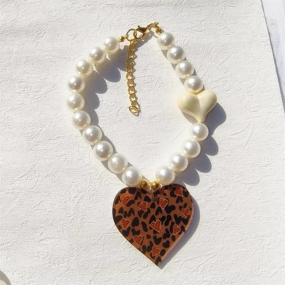 Cute Dog Accessories Imitation Pearl Pet Collar Handmake Glamour Jewelry Necklace with Heart Pendant Decoration for Puppy Cat